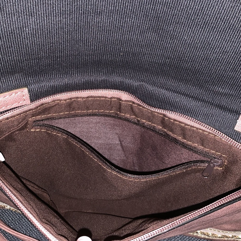Embroidered Purse - Picture 5 of 7